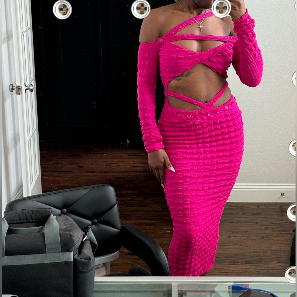 BBXBRAND Fuchsia Cut-Out Midi Dress